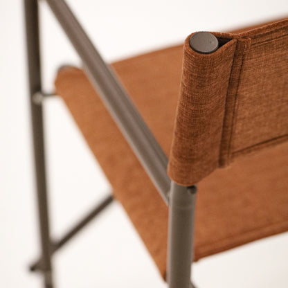 Veludo Texturizado Vermelho + Estrutura Marrom