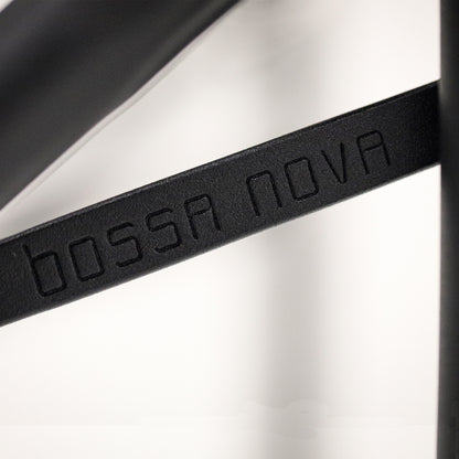 Bossinha - Estrutura Preta + Tramado Rosa