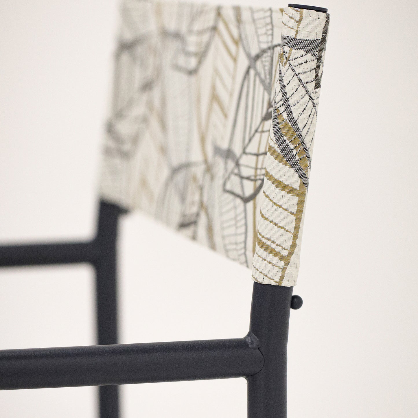 Tropical Neutro + Estrutura Grafite