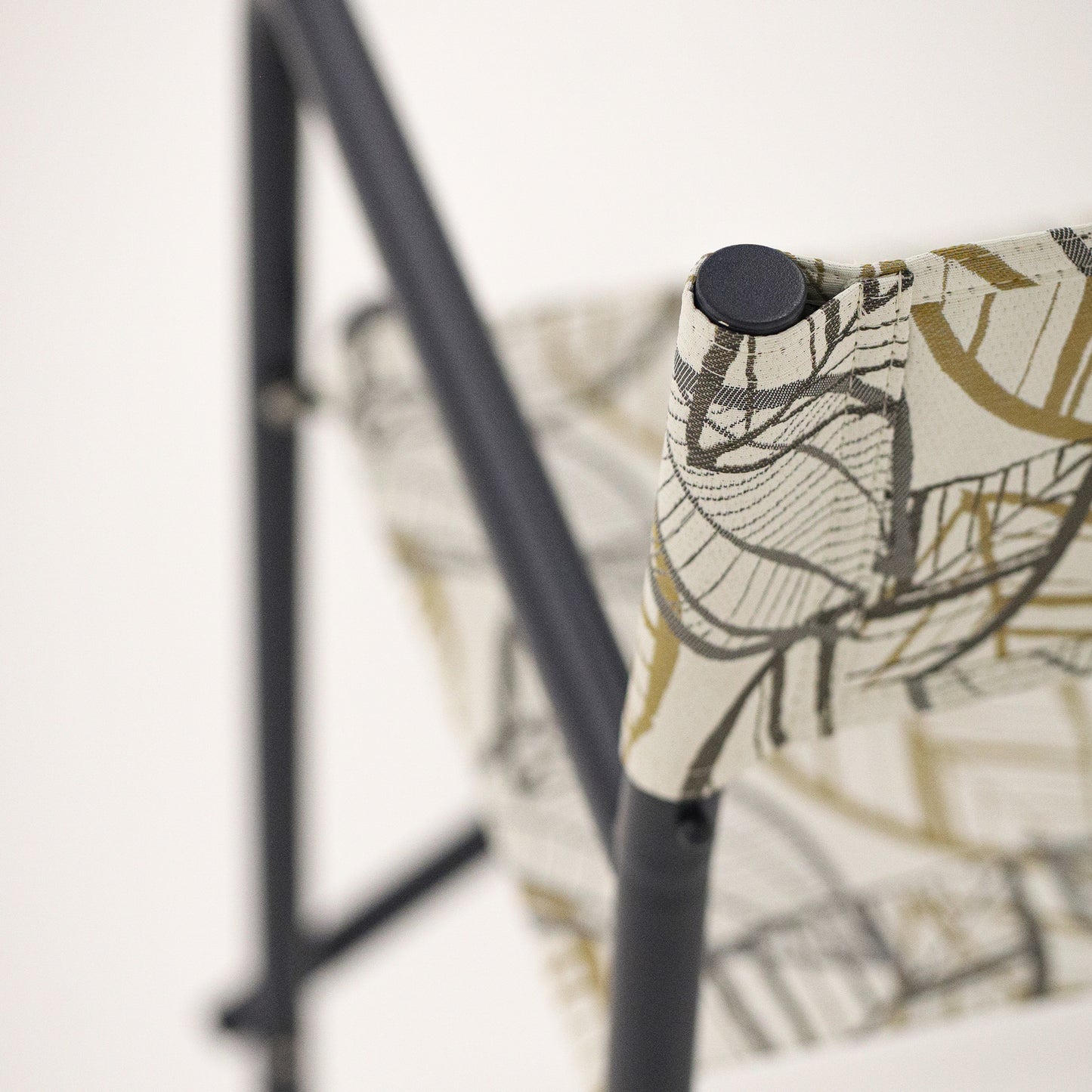 Tropical Neutro + Estrutura Grafite